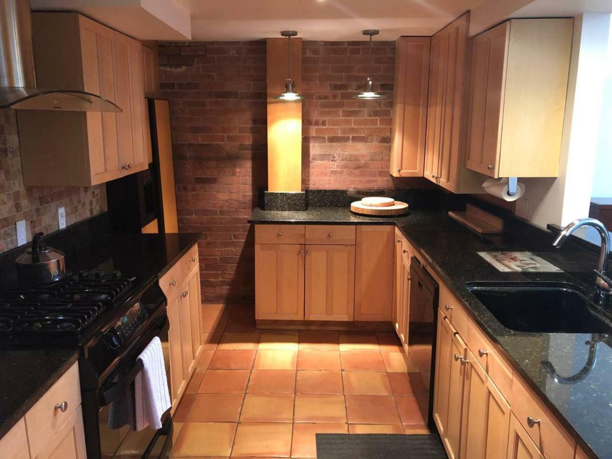 Full Loft-Style Apartment Near Omni Ню Хейвън Екстериор снимка